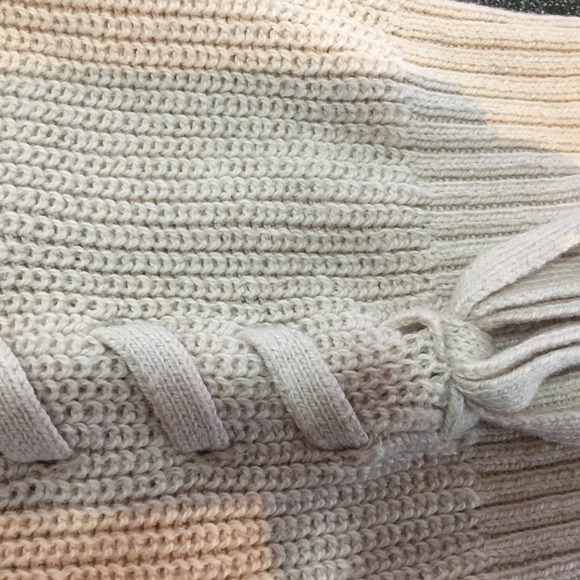 American Eagle Pullover Sweater - Picture 12 of 16